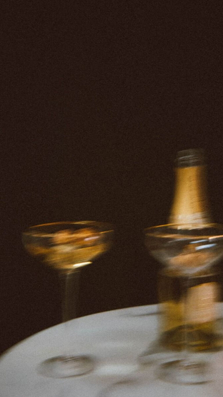 Bar_blurred_champagne